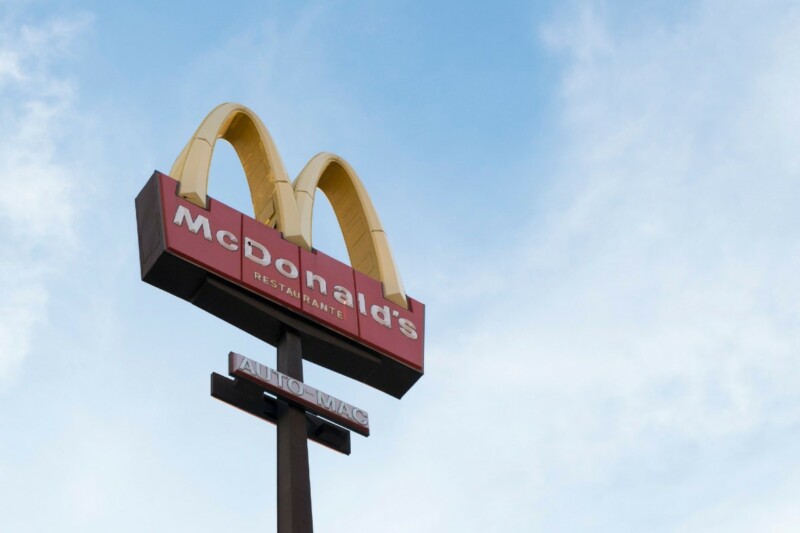 Mc Donald's to Close Stores