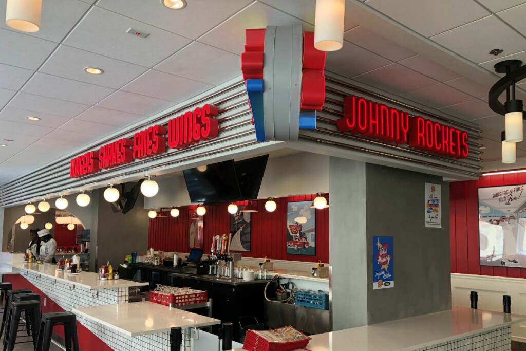 Johnny Rockets Hurrican Wings Fat Brands 1200x800 1